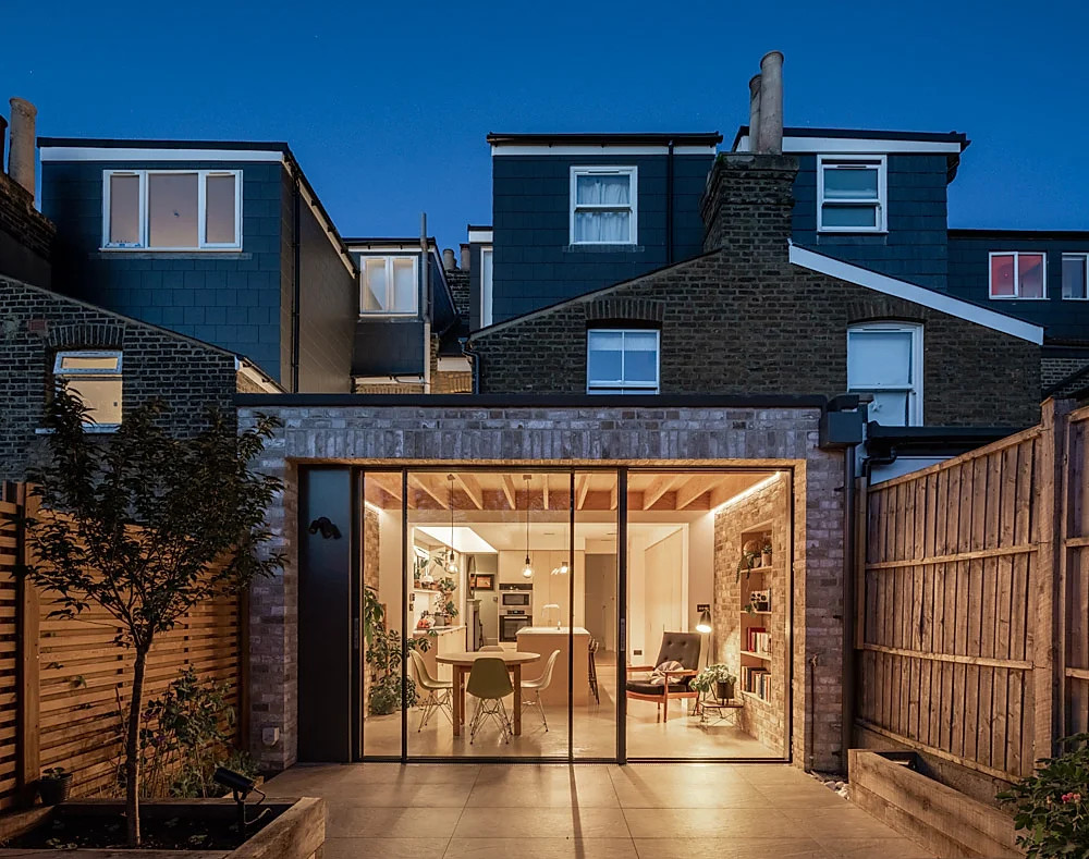 Nunhead: Rear extension with exposed timbers, with Yellow Kite Architects