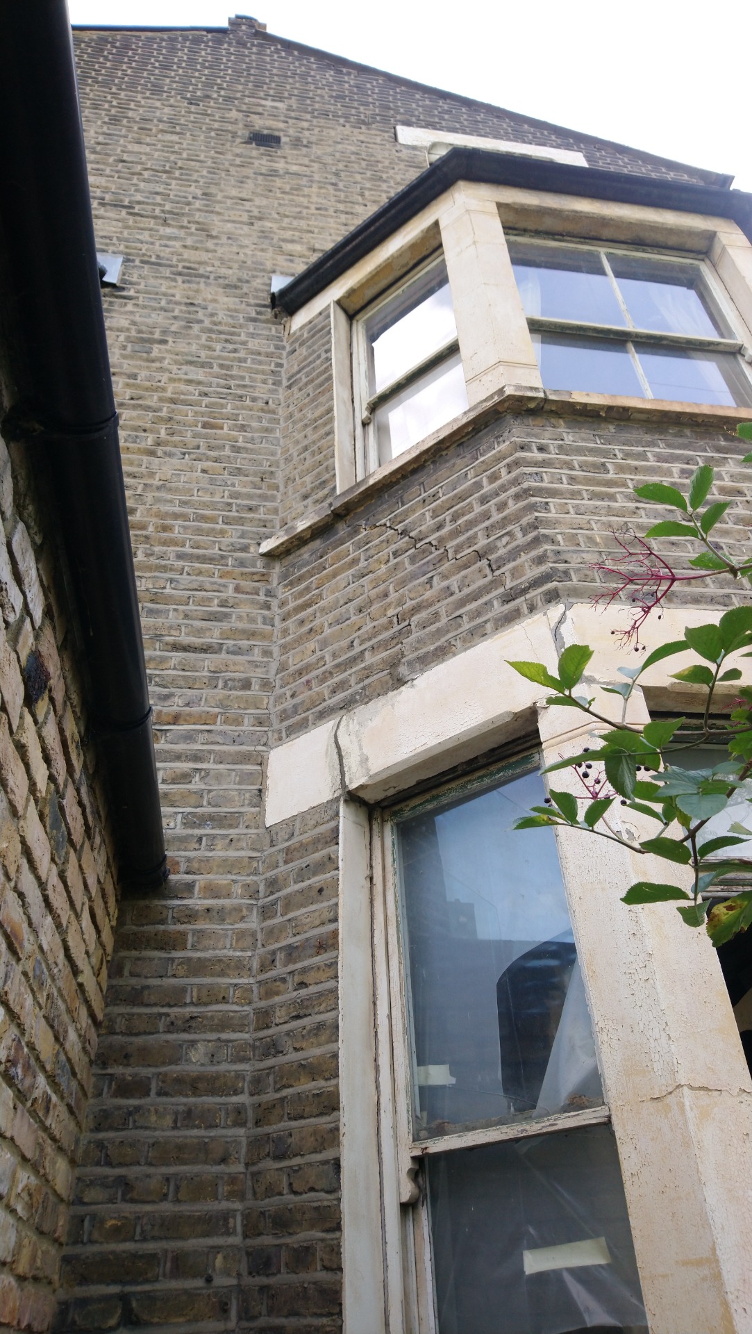 New Cross: Assessment of cracking and building movement